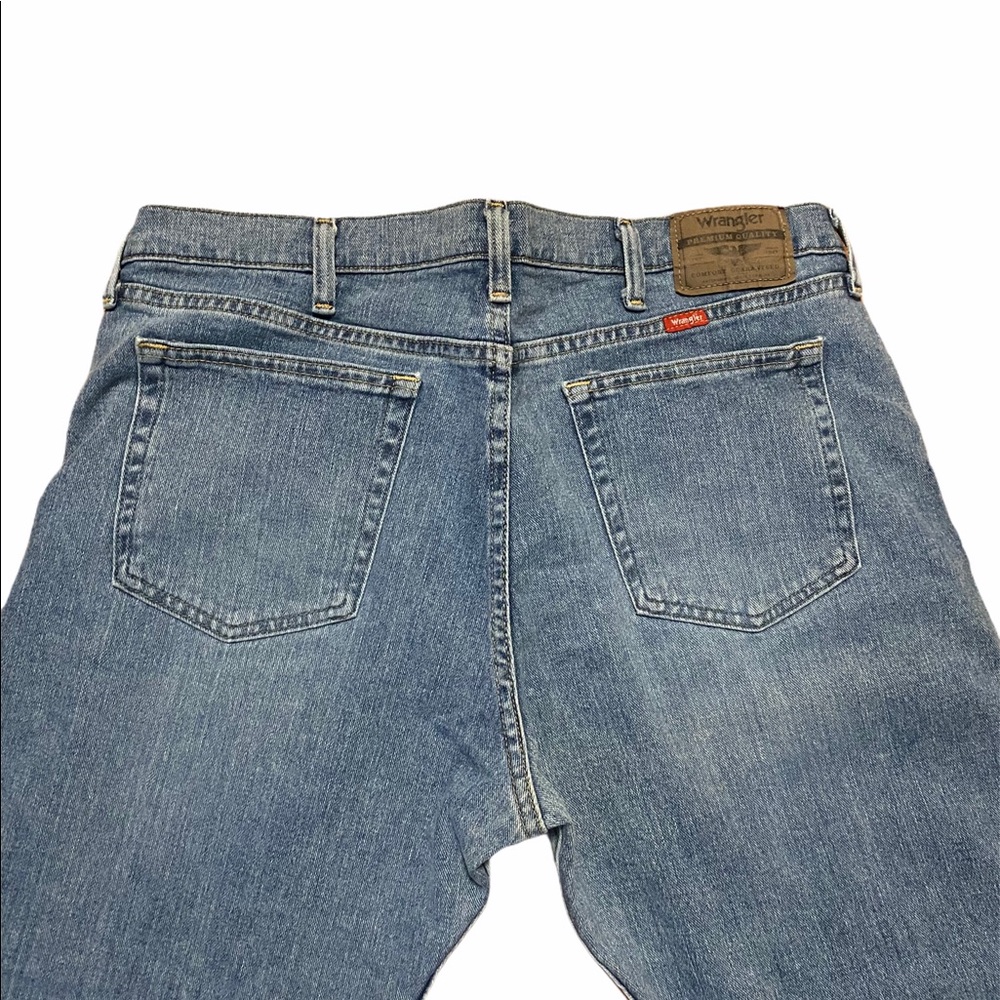 Men’s wrangler jeans🎄